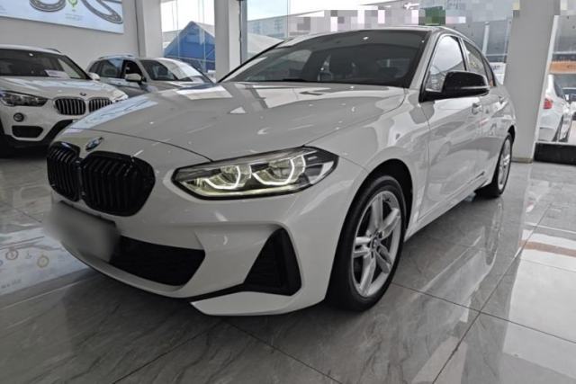 Ojetý BMW 1 Series 2021 120i M Sport Night Edition