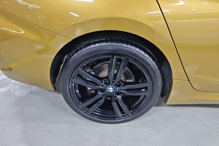 Used BMW 1 Series 2021 125i M Sport Night Edition Right Rear Wheel Hub