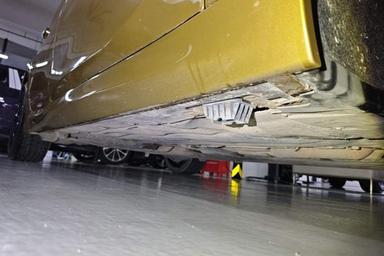 Used BMW 1 Series 2021 125i M Sport Night Edition Right Side Sill