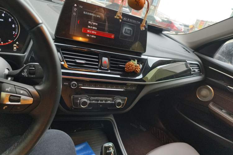 Used BMW 1 Series 2022 120i M Sport Night Edition Audio And AC Panel