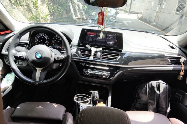 Used BMW 1 Series 2022 125i M Sport Night Edition Center Console