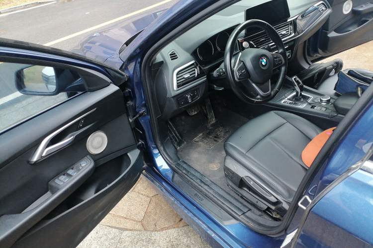 Used BMW 1 Series 2022 120i M Sport Edition Driver Seat