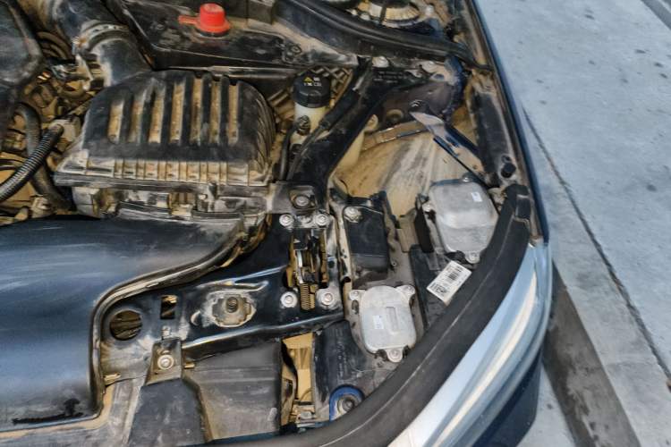 Used BMW 1 Series 2022 120i M Sport Night Edition Engine Bay Left