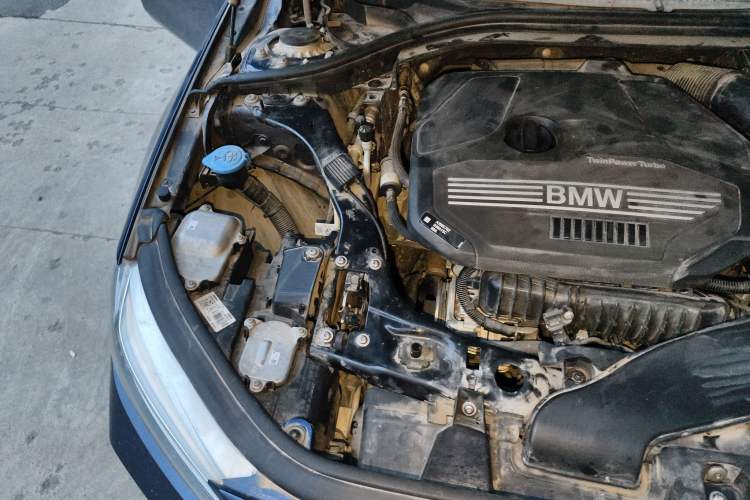 Used BMW 1 Series 2022 120i M Sport Night Edition Engine Bay Right