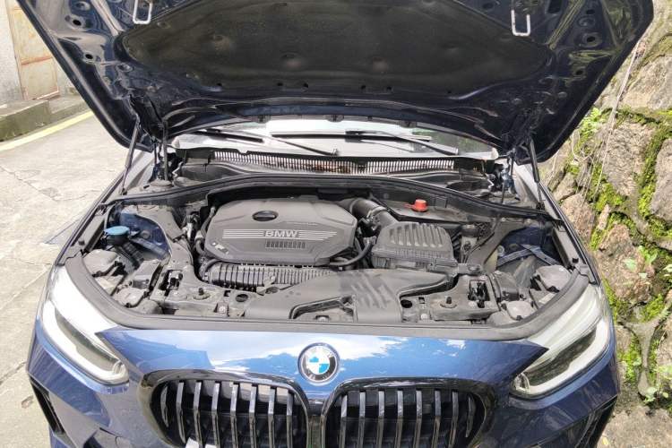 Used BMW 1 Series 2022 125i M Sport Night Edition Engine Bay