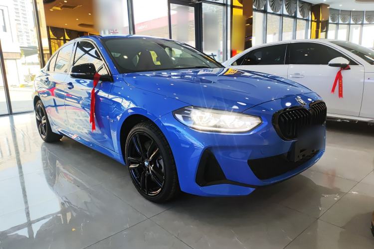 Used BMW 1 Series 2022 125i M Sport Night Edition Front Right 45 Deg