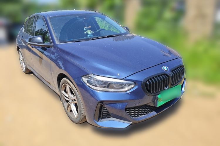 Used BMW 1 Series 2022 120i M Sport Night Edition Front Right 45 Deg
