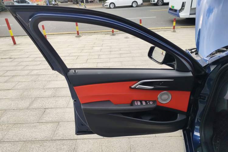 Used BMW 1 Series 2022 125i M Sport Night Edition Interior 7