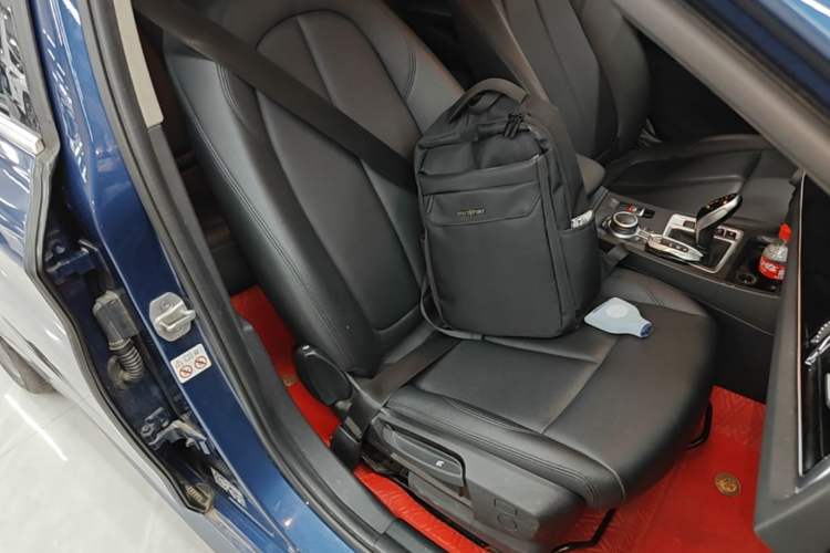 Used BMW 1 Series 2022 120i M Sport Night Edition Right Front Seat