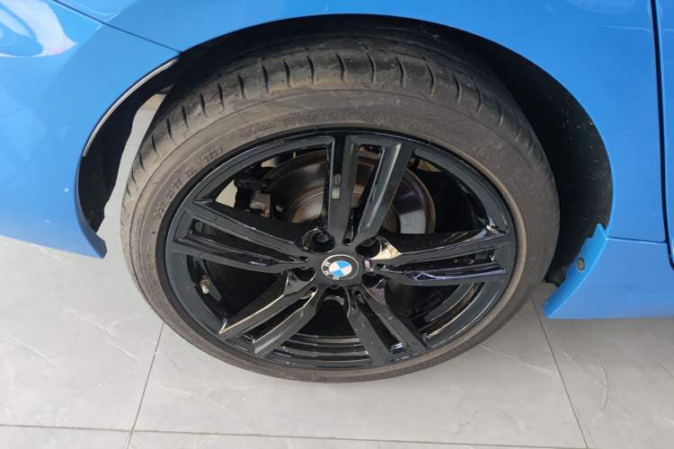 Used BMW 1 Series 2022 125i M Sport Night Edition Right Rear Wheel Hub