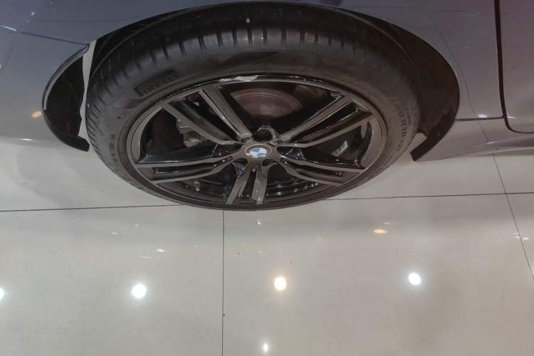 Used BMW 1 Series 2022 125i M Sport Night Edition Right Rear Wheel Hub