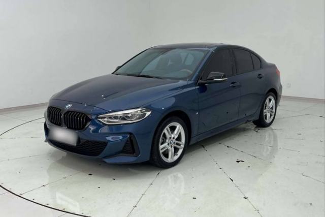 Ojetý BMW 1 Series 2022 120i M Sport Night Edition