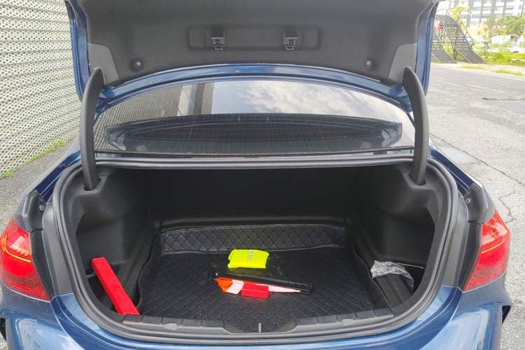 Used BMW 1 Series 2022 125i M Sport Night Edition Trunk