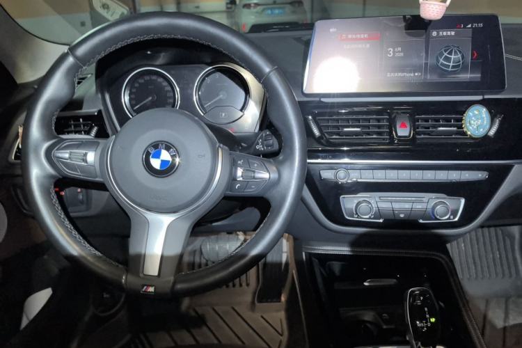 Used BMW 1 Series 2022 125i M Sport Night Edition Center Console
