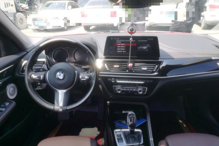 Used BMW 1 Series 2022 125i M Sport Night Edition Center Console