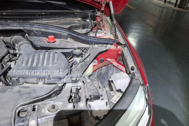 Used BMW 1 Series 2022 125i M Sport Night Edition Engine Bay Left