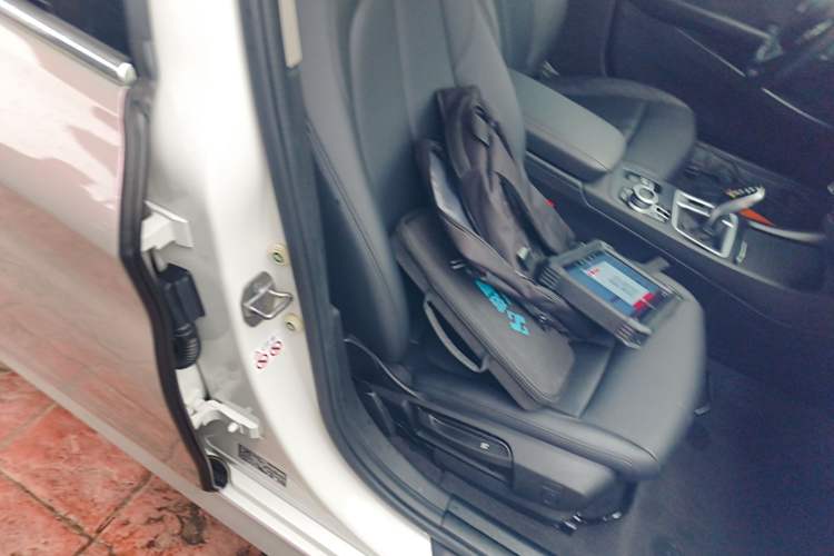 Used BMW 1 Series 2022 120i M Sport Night Edition Right Front Seat