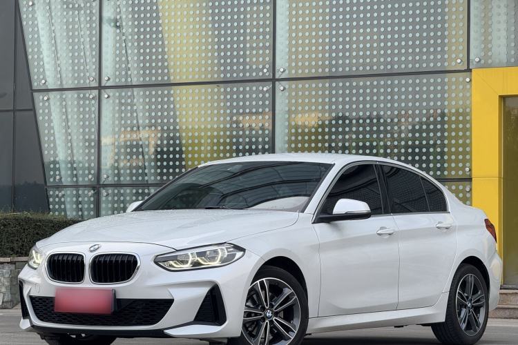 Ojetý BMW 1 Series 2022 120i M Sport Edition Guazi used car, China used car export, Used car for sale, Used cars, Cheapest cars for sale