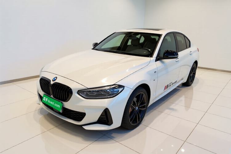 Ojetý BMW 1 Series 2022 125i M Sport Night Edition Guazi used car, China used car export, Used car for sale, Used cars, Cheapest cars for sale