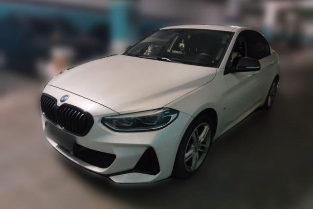 BMW 1 Series 2022 120i M Sport Night Edition usata