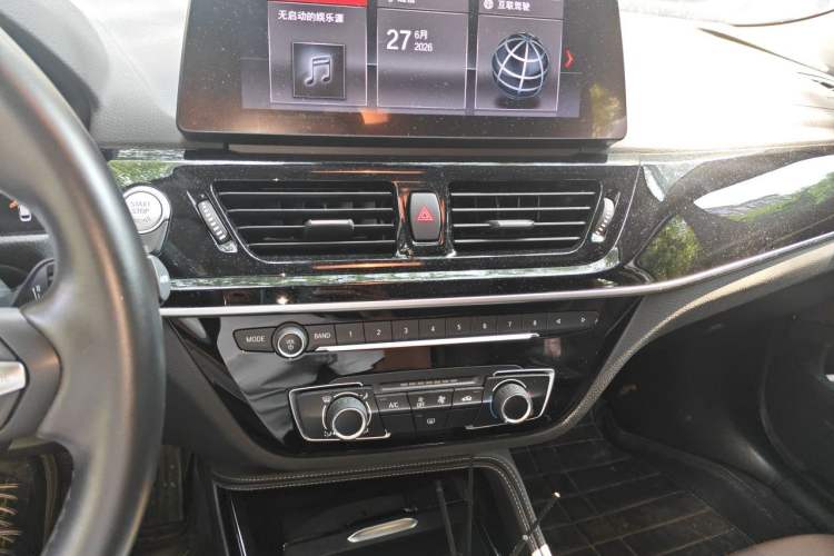 Used BMW 1 Series 2022 120i M Sport Night Edition Audio And AC Panel
