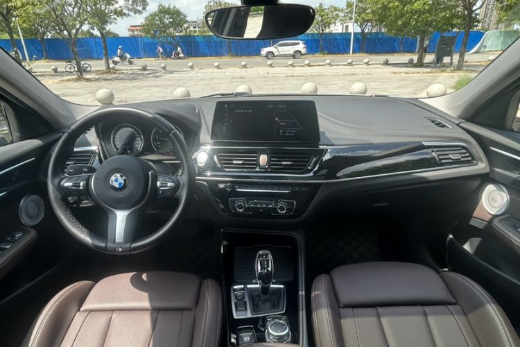 Used BMW 1 Series 2022 125i M Sport Night Edition Audio And AC Panel