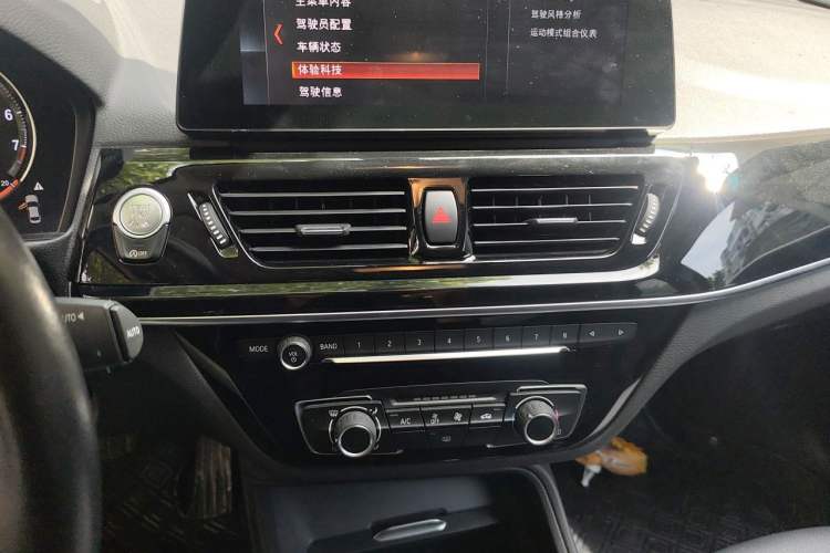 Used BMW 1 Series 2022 120i M Sport Edition Audio And AC Panel
