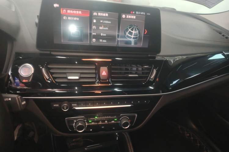 Used BMW 1 Series 2022 120i M Sport Night Edition Audio And AC Panel