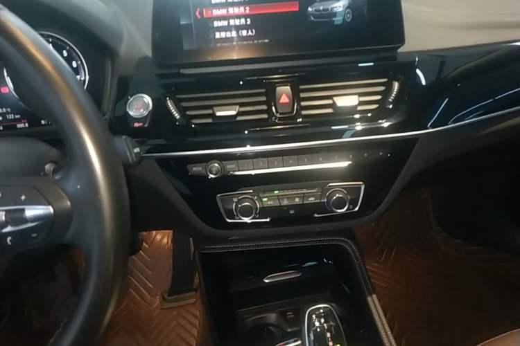 Used BMW 1 Series 2022 125i M Sport Night Edition Audio And AC Panel