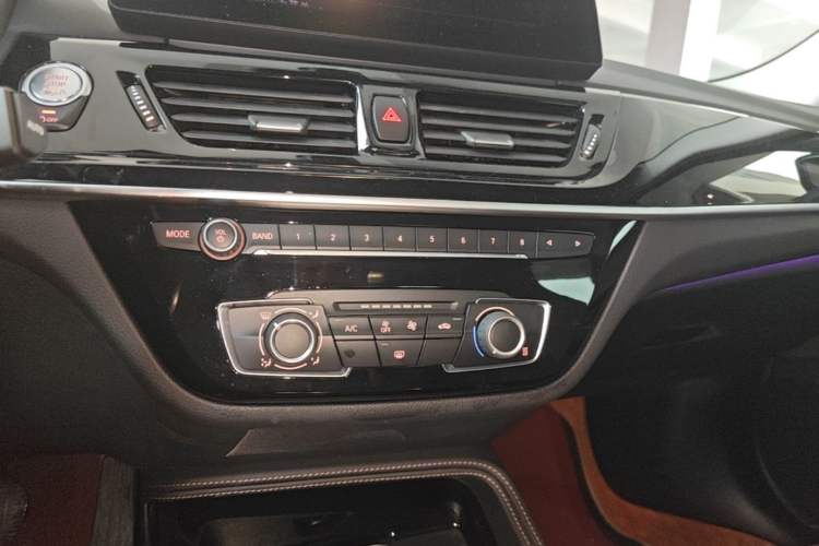 Used BMW 1 Series 2022 125i M Sport Night Edition Audio And AC Panel