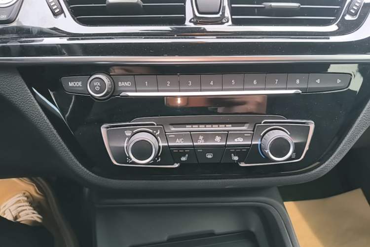 Used BMW 1 Series 2022 120i M Sport Edition Audio And AC Panel