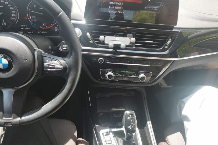 Used BMW 1 Series 2022 120i M Sport Night Edition Audio And AC Panel