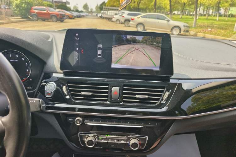 Used BMW 1 Series 2022 125i M Sport Night Edition Audio And AC Panel