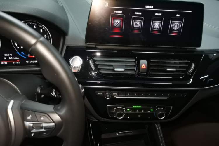 Used BMW 1 Series 2022 125i M Sport Night Edition Audio And AC Panel