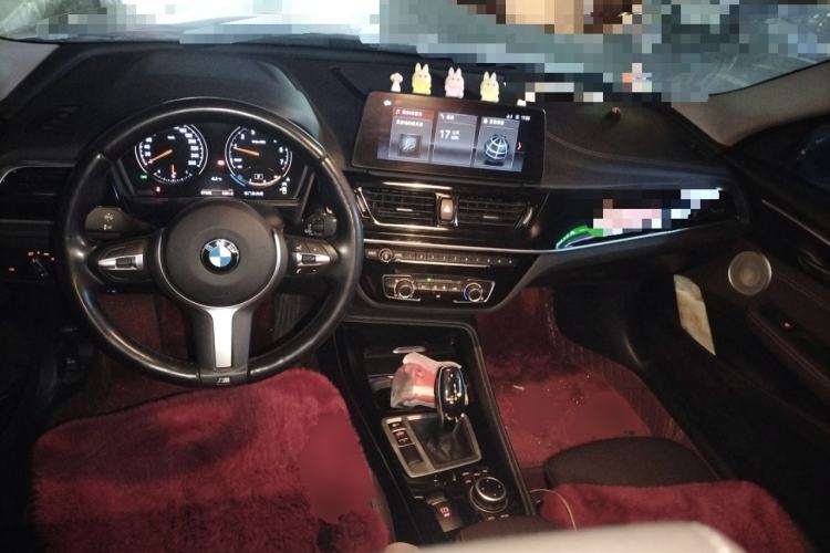 Used BMW 1 Series 2022 120i M Sport Night Edition Center Console