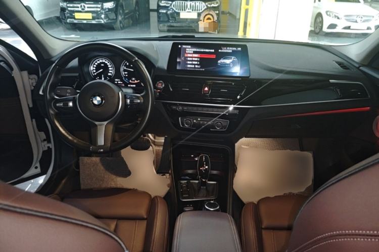 Used BMW 1 Series 2022 125i M Sport Night Edition Center Console