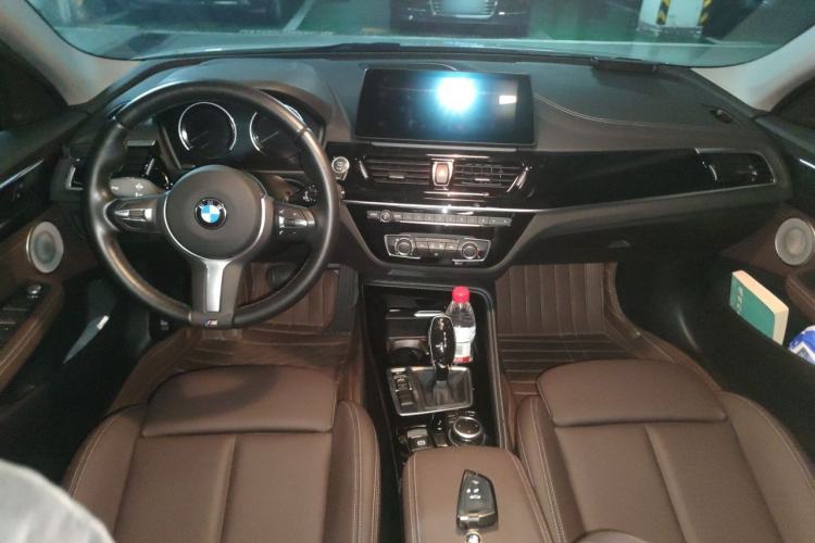 Used BMW 1 Series 2022 120i M Sport Night Edition Center Console