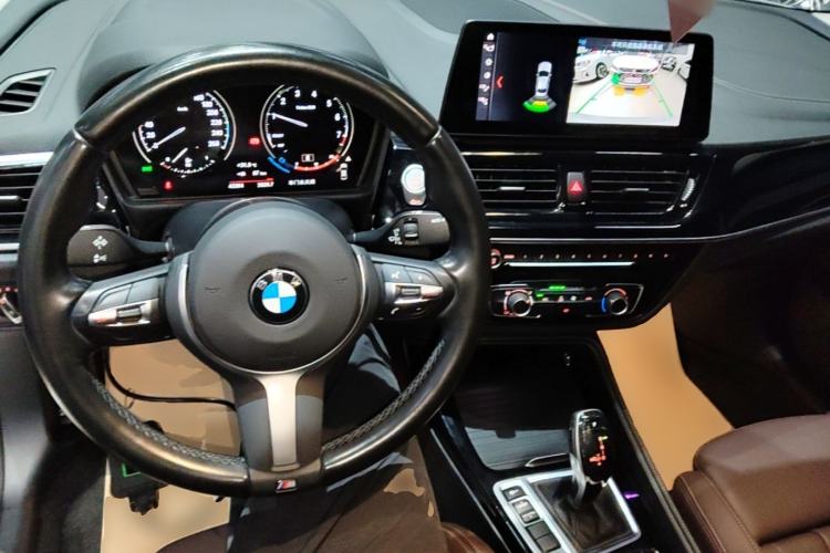 Used BMW 1 Series 2022 125i M Sport Night Edition Center Console