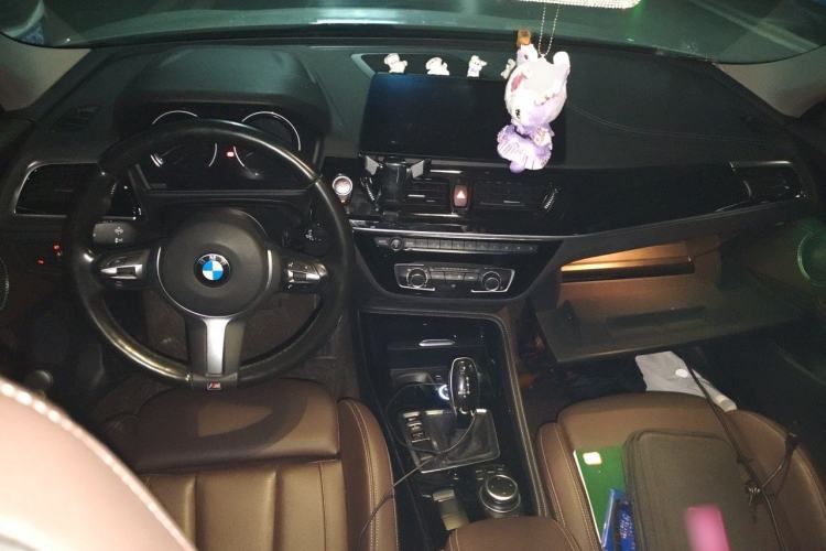 Used BMW 1 Series 2022 125i M Sport Night Edition Center Console