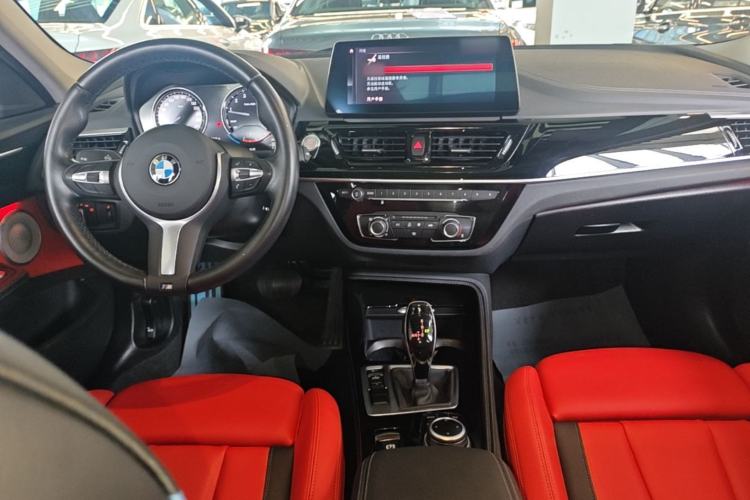 Used BMW 1 Series 2022 125i M Sport Night Edition Center Console