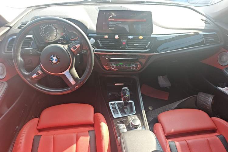 Used BMW 1 Series 2022 125i M Sport Night Edition Center Console