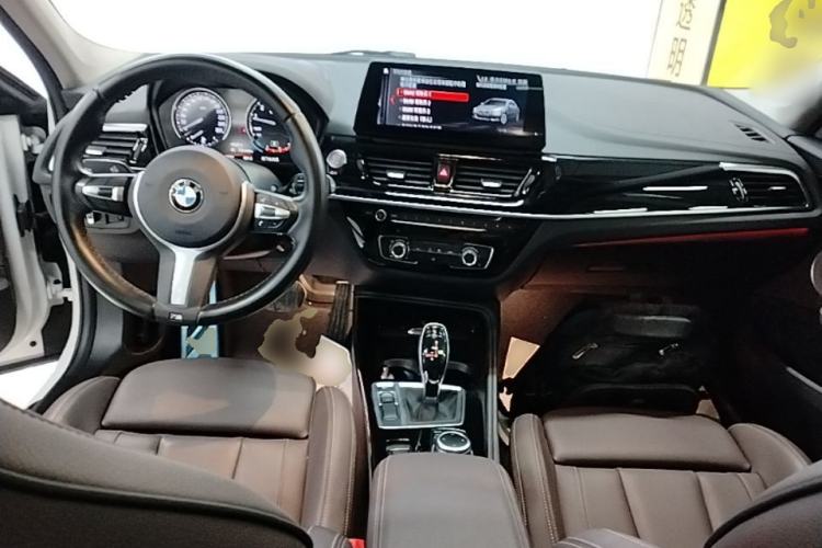 Used BMW 1 Series 2022 125i M Sport Night Edition Center Console