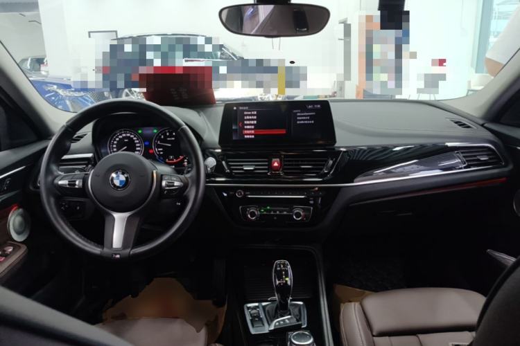 Used BMW 1 Series 2022 125i M Sport Night Edition Center Console