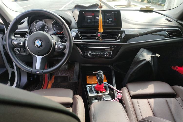 Used BMW 1 Series 2022 125i M Sport Night Edition Center Console