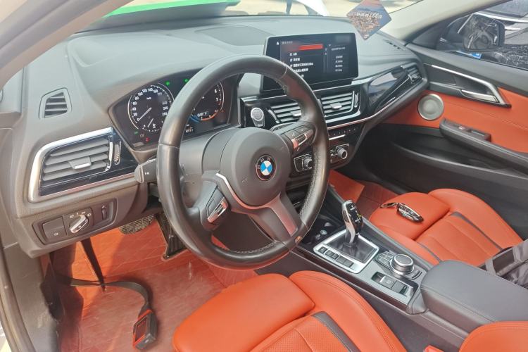 Used BMW 1 Series 2022 125i M Sport Night Edition Center Console