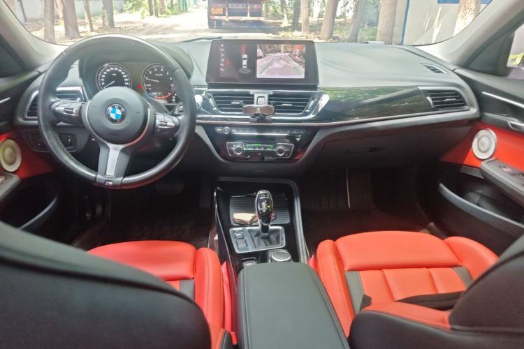 Used BMW 1 Series 2022 125i M Sport Night Edition Center Console