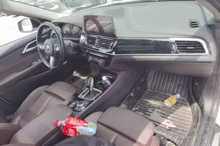 Used BMW 1 Series 2022 120i M Sport Night Edition Center Console