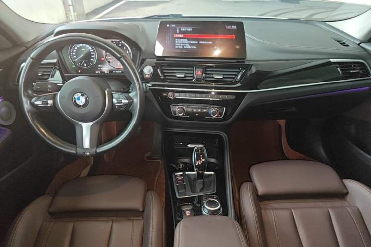 Used BMW 1 Series 2022 125i M Sport Night Edition Center Console