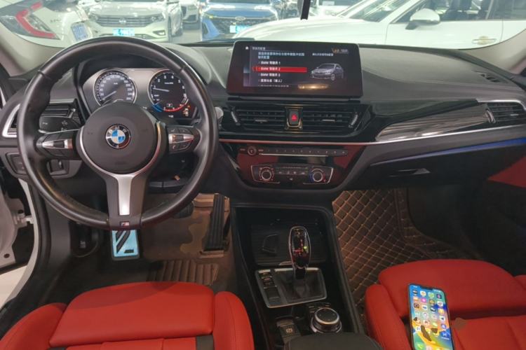 Used BMW 1 Series 2022 125i M Sport Night Edition Center Console