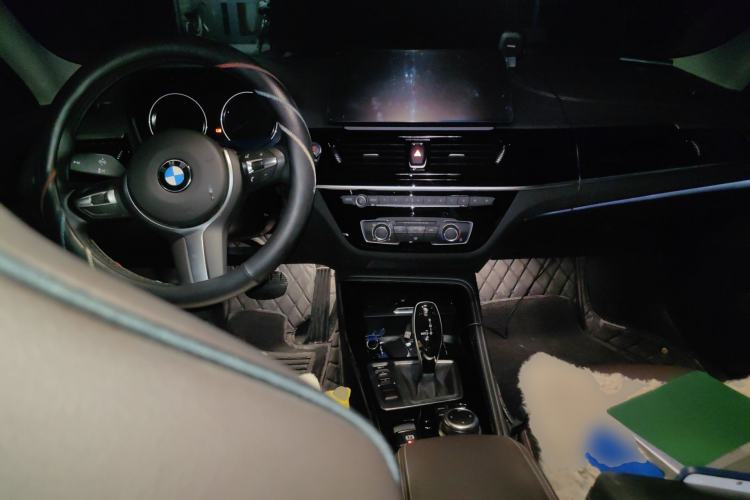 Used BMW 1 Series 2022 125i M Sport Night Edition Center Console